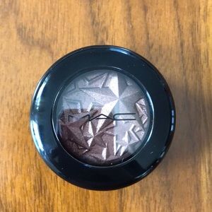 Mac eyeshadow Starry Starry Night